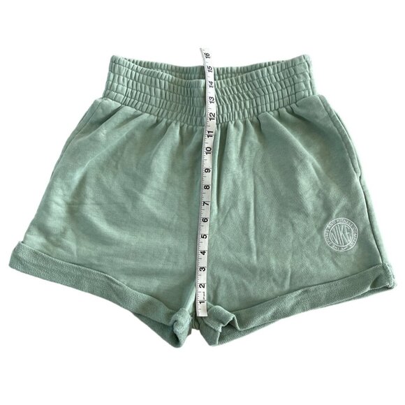 Nike NSW Fleece Tech‎ Shorts Green Women S Standard Fit Roll Up Pockets DN4956 - Picture 8 of 13